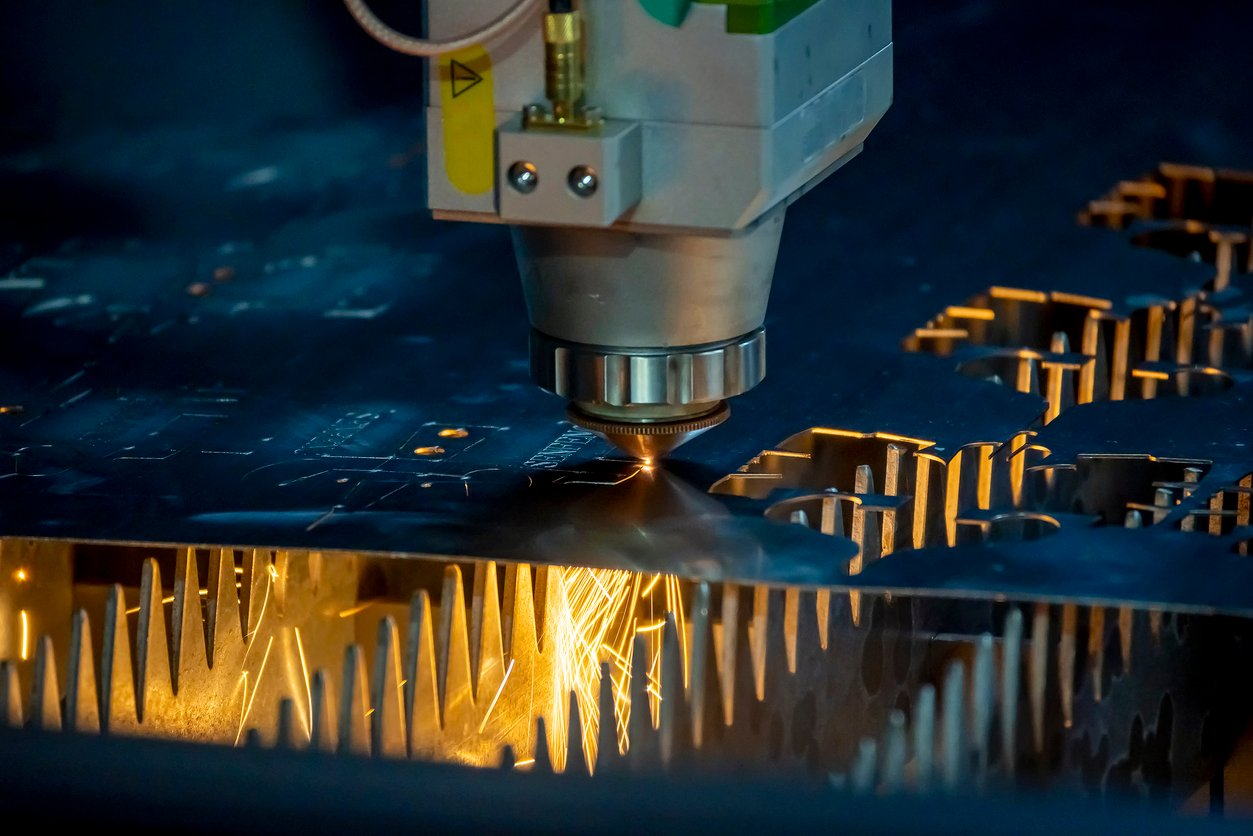 Diferença entre máquina CNC de metal e máquina de corte a laser de metal